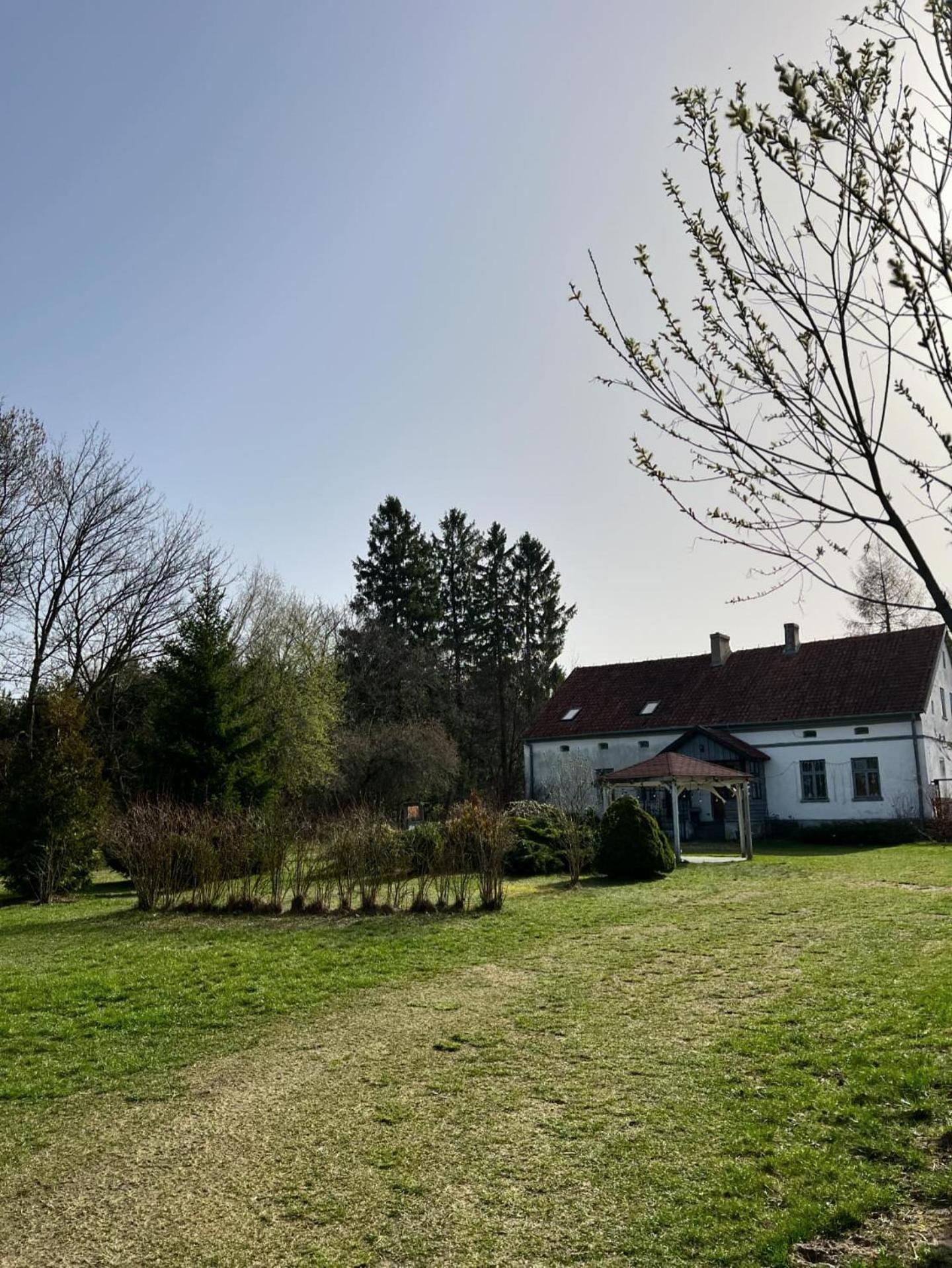 Placowka - Tu Zycie Plynie Wolniej Wydminy Esterno foto